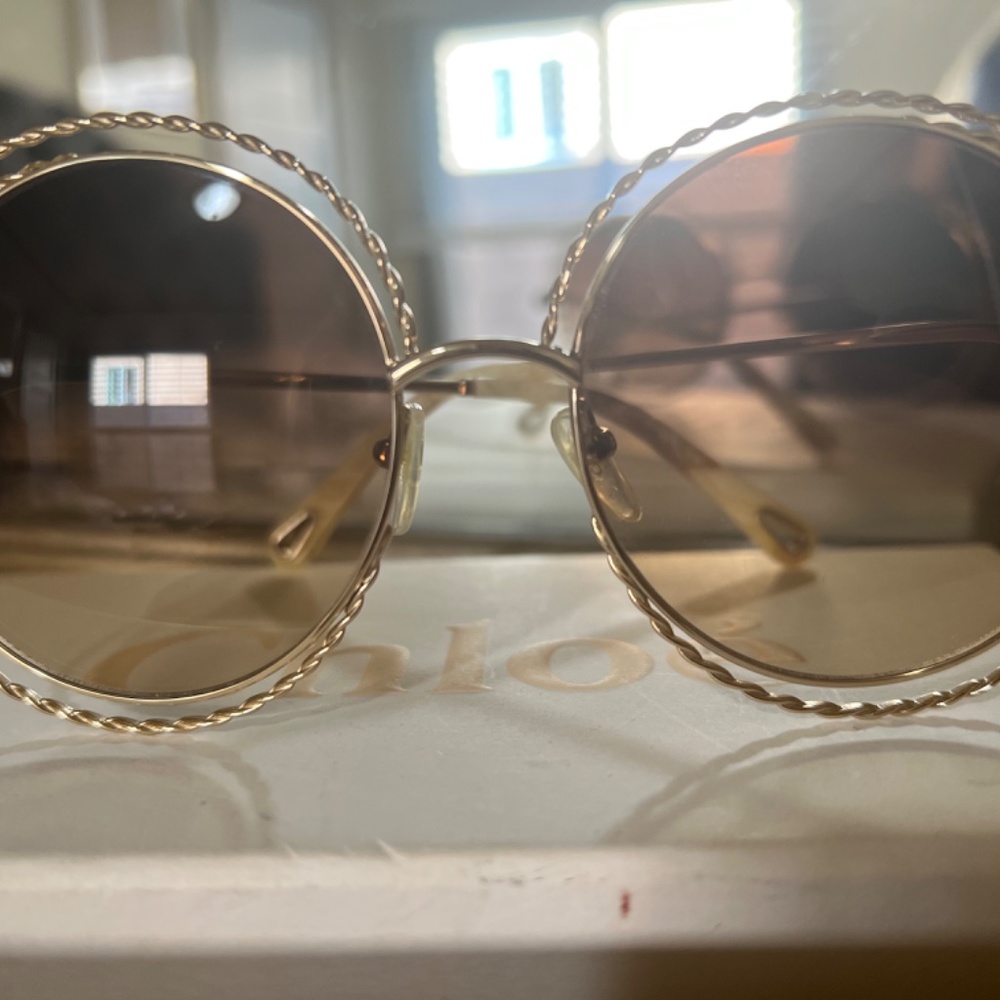 CHLOE ROUND SUNGLASSES - Picture 2 of 6